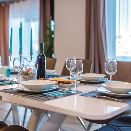 Beautiful Home In Sibenik With Kitchen ภายนอก รูปภาพ
