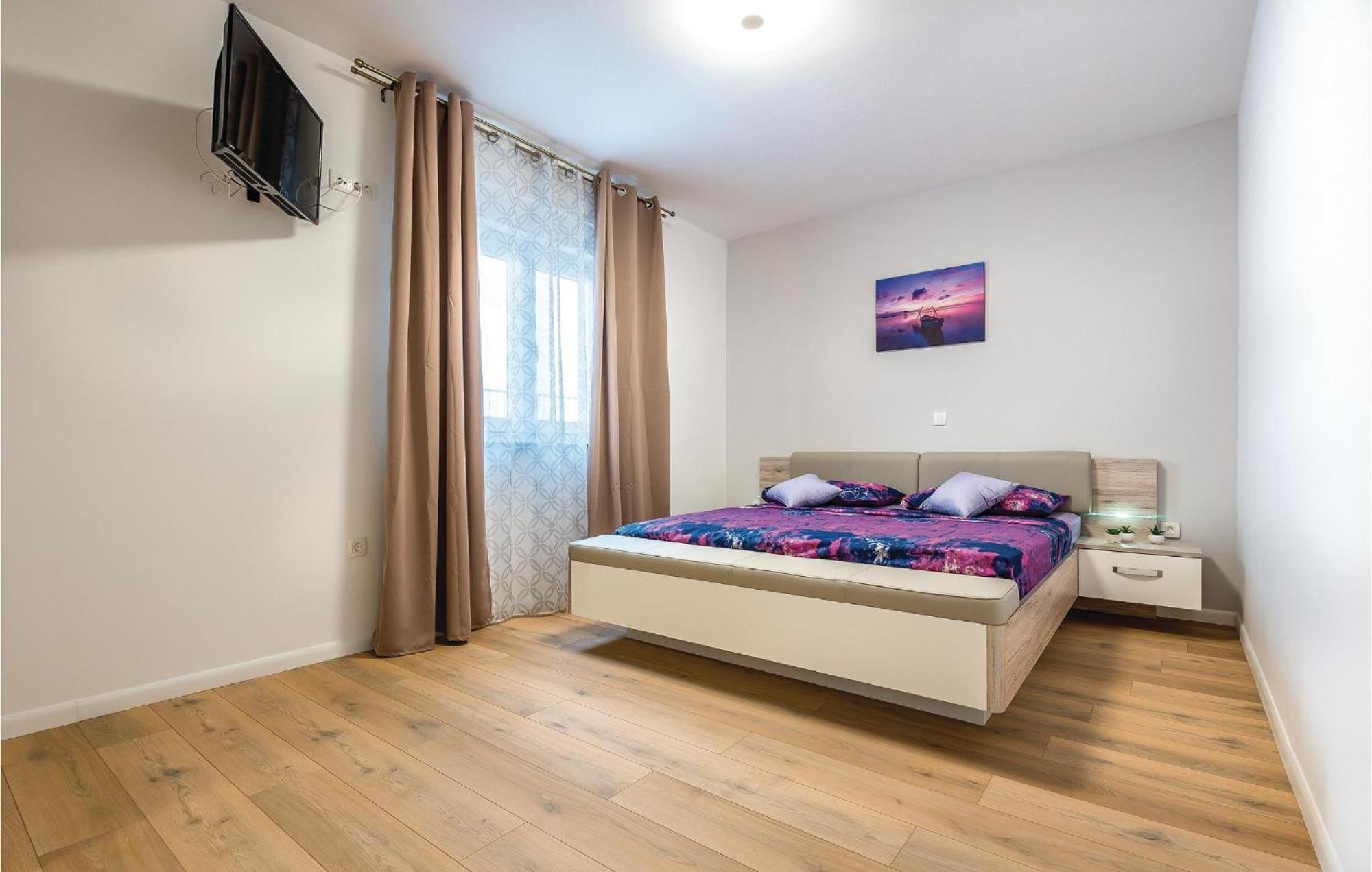 Beautiful Home In Sibenik With Kitchen ภายนอก รูปภาพ
